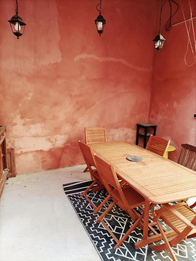 Apartmán T2 Duplex "Chez Evelyne" Remoulins Exteriér fotografie