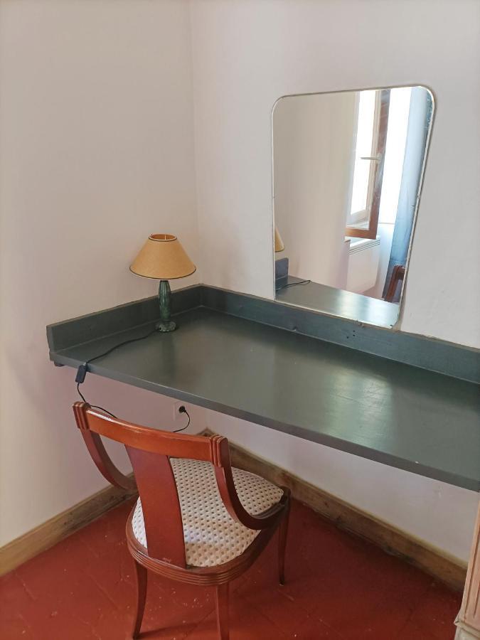 Apartmán T2 Duplex "Chez Evelyne" Remoulins Exteriér fotografie