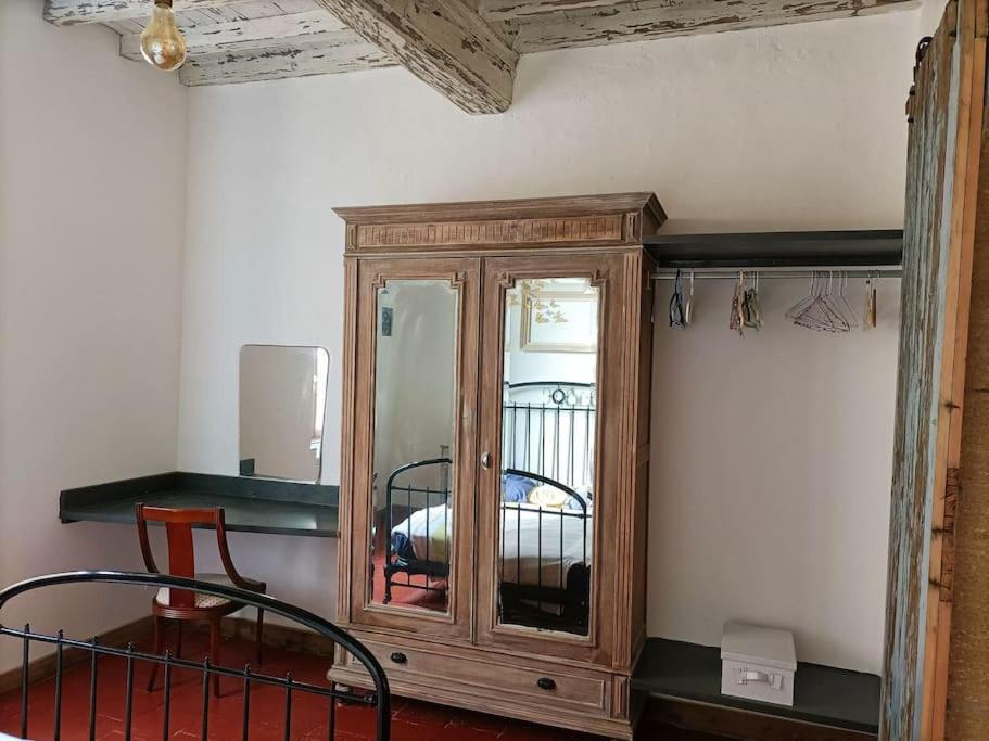 Apartmán T2 Duplex "Chez Evelyne" Remoulins Exteriér fotografie
