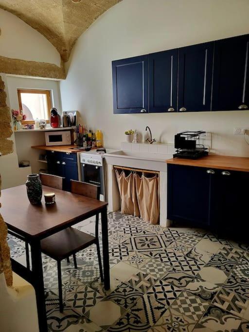 Apartmán T2 Duplex "Chez Evelyne" Remoulins Exteriér fotografie