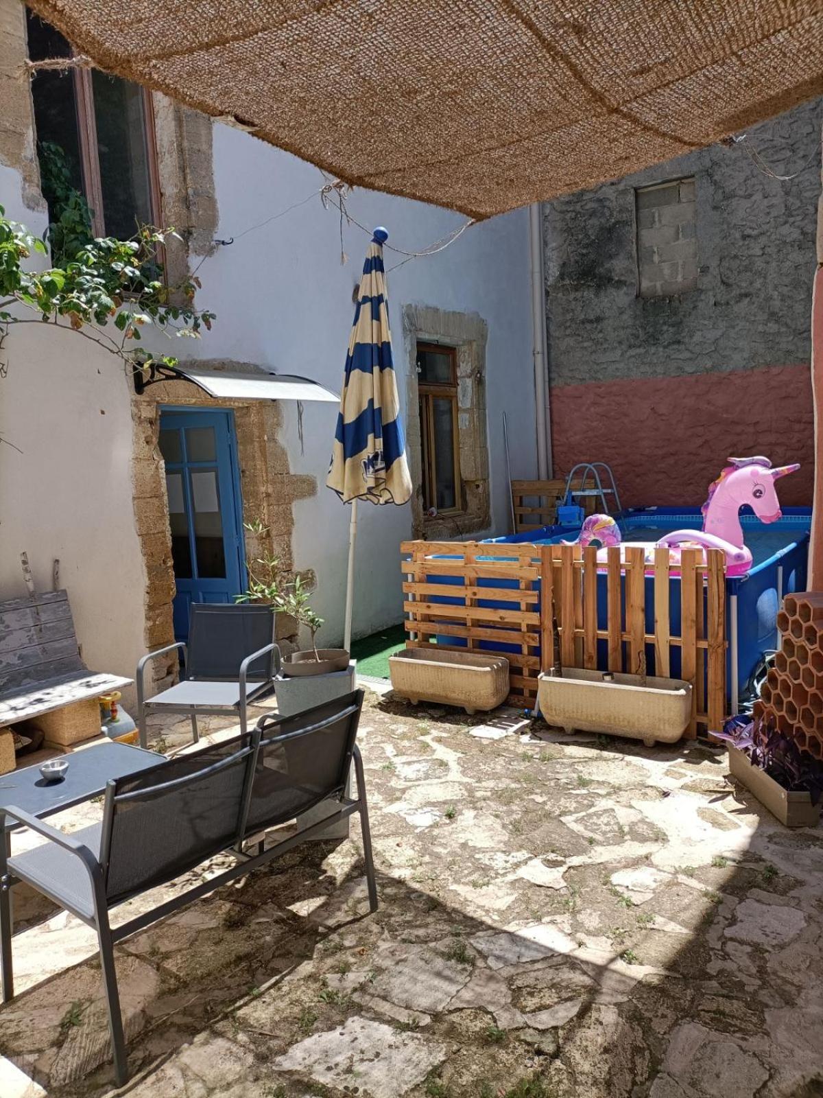 Apartmán T2 Duplex "Chez Evelyne" Remoulins Exteriér fotografie
